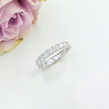 18K White Gold Diamond Ring