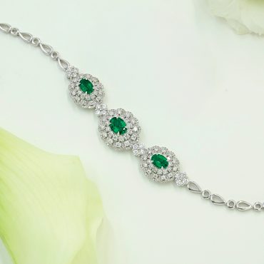 18K White Gold Emerald Diamond Bracelet