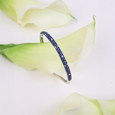 9K White Gold Blue Sapphire Diamond Bangle